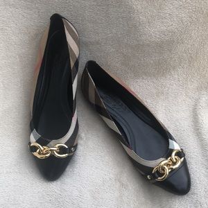 BURBERRY Novacheck Flat with Chunky Gold Hardware